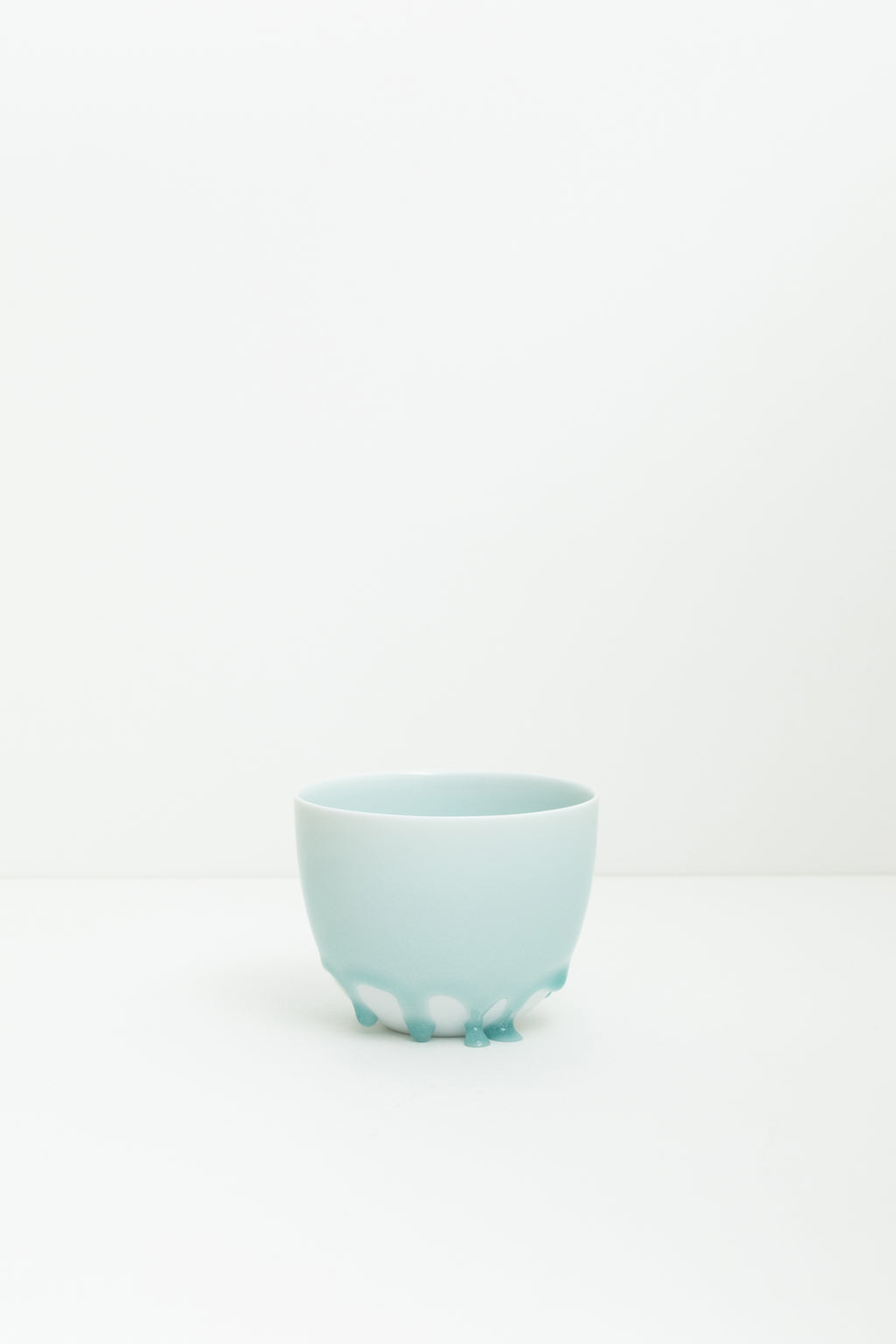 Celadon Rounded Bowl (M)