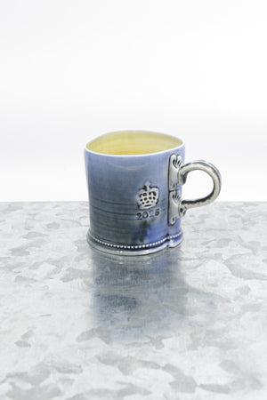 Special porcelain mug with flower detail