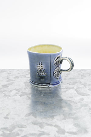Special porcelain mug with flower detail