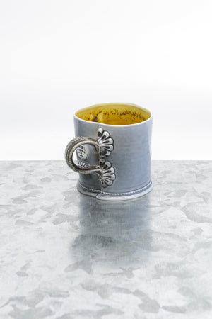 Special porcelain mug with flower detail